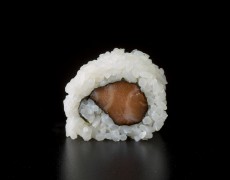 Salmon maki 8pcs